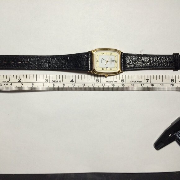 Swiss Made Festina Tank Watch Gold Finish New Old Stock - Picture 5 of 9